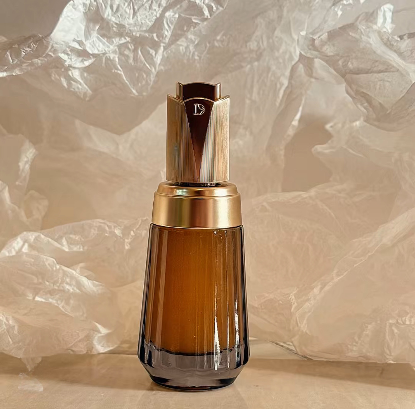 سرم تخصصی جوانساز و آبرسان برند وانلی باترفلای